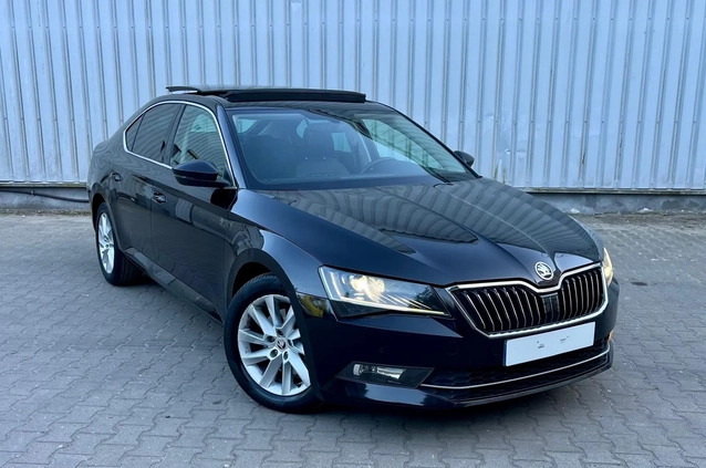 Skoda Superb cena 59900 przebieg: 188300, rok produkcji 2019 z Kudowa-Zdrój małe 667